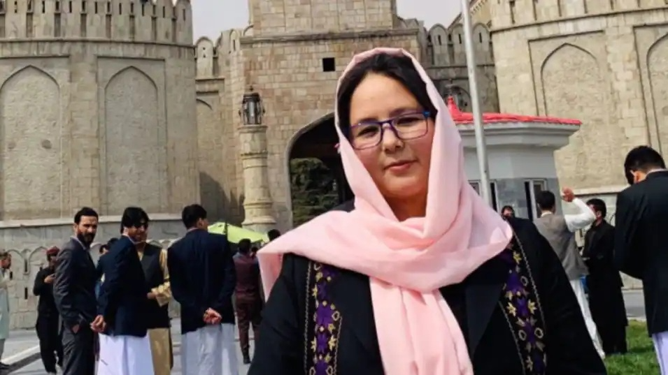 इस महिला पत्रकार ने लड़का बन की थी पढ़ाई, अब दुनिया को दिखा रही तालिबान का क्रूर चेहरा