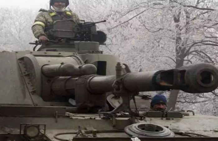 यूक्रेन ने रूस पर सीमा के करीब सैन्य तैनाती बढ़ाने का लगाया आरोप, नाटो से लगाई यह गुहार