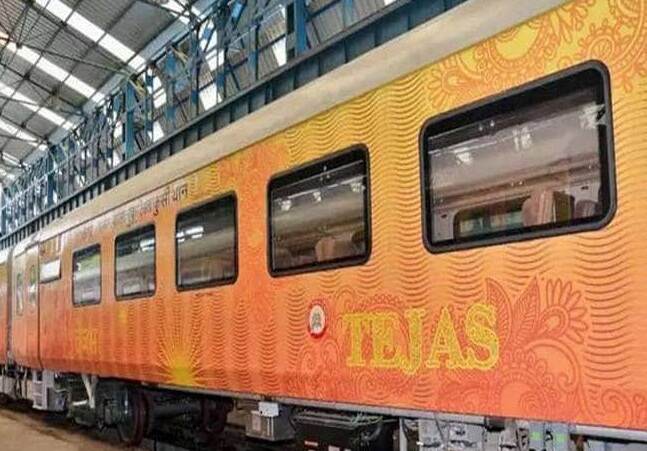 नए साल में लखनऊ से गोरखपुर के बीच तेजस ट्रेन चलाने की तैयारी