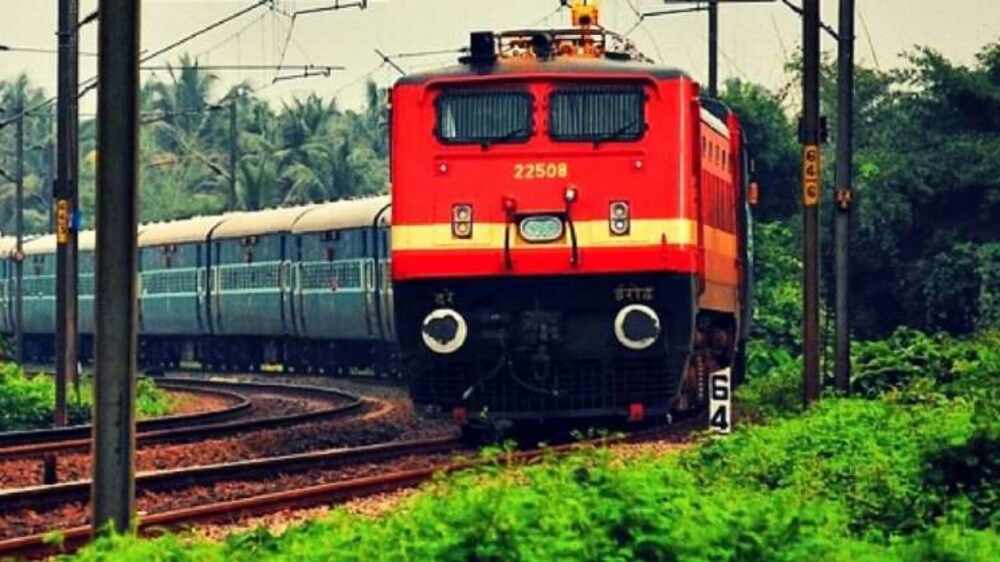...और अब भारतीय रेल का निजीकरण