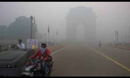 दिल्ली में वायु गुणवत्ता तीसरे दिन भी खतरनाक स्तर पर