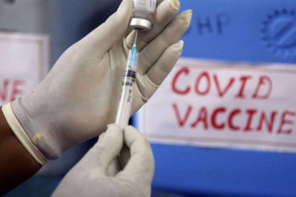 पीएम, मंत्रियों को पहले टीका लगाने से बढ़ेगी विश्वसनीयता