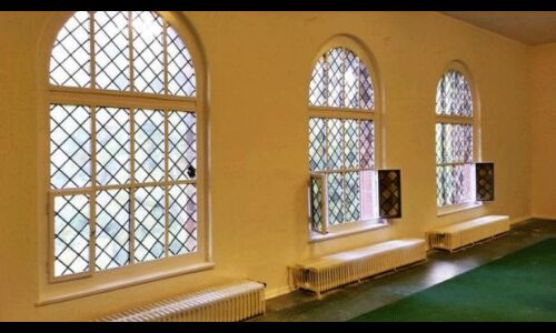 जर्मनी में चर्च के भीतर खुली ऐसी मस्जिद, जहां नकाब-बुरका है बैन