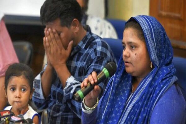 गुजरात : बिलकिस बानो के दोषियों की रिहाई पर पति ने जताई हैरानी, कहा- हमें इस बारे नहीं दी गई कोई जानकारी