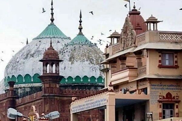 शाही ईदगाह विवाद: हिंदू पक्ष ने HC से कहा, वक्फ का कैरेक्टर है किसी भी संपत्ति पर कब्जा करना
