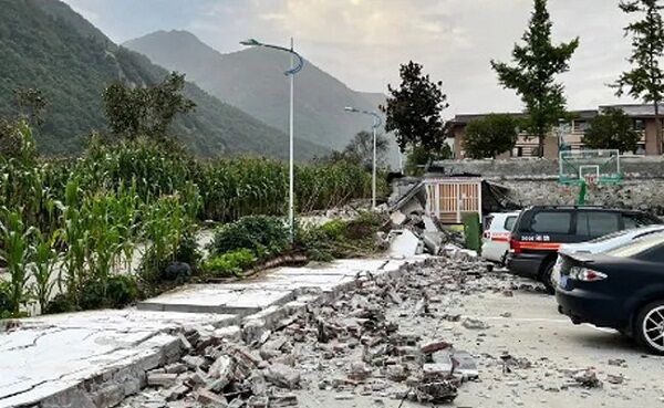 चीन में भूकंप ने मचाई तबाही, 30 लोगों की मौत