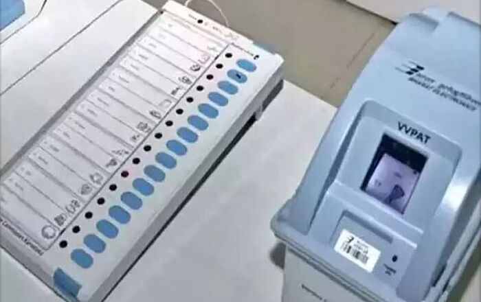 बंगाल में तीन घंटे की वोटिंग में चुनाव आयोग को मिली 151 शिकायतें