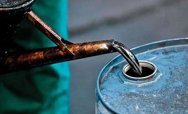 कच्चा तेल 113 डॉलर प्रति बैरल के पार