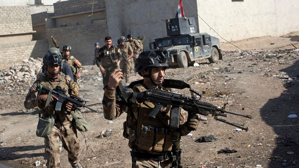इराकी बलों ने कुर्दिश लड़ाकों को खदेड़ किरकुक के पास सड़कों पर कब्जा किया