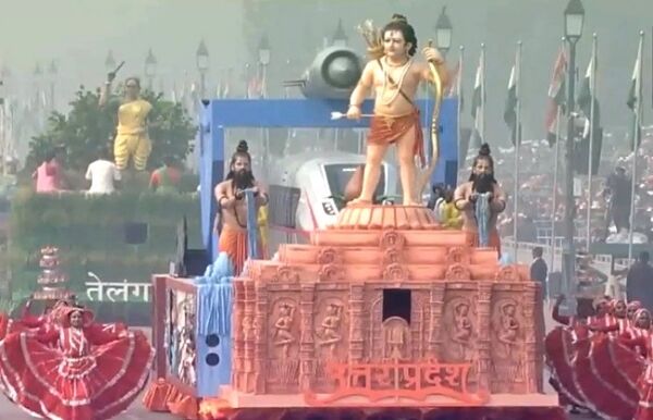 Republic Day 2024: UP की झांकी बनी आकर्षण का केंद्र, दिखी भगवान राम की जन्मस्थली अयोध्या