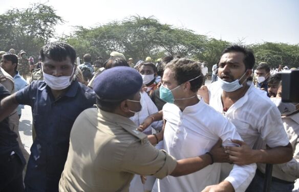 हाथरस जा रहे राहुल-प्रियंका से धक्का-मुक्की, राहुल गिरे जमीन पर, पुलिस ने लिया हिरासत में