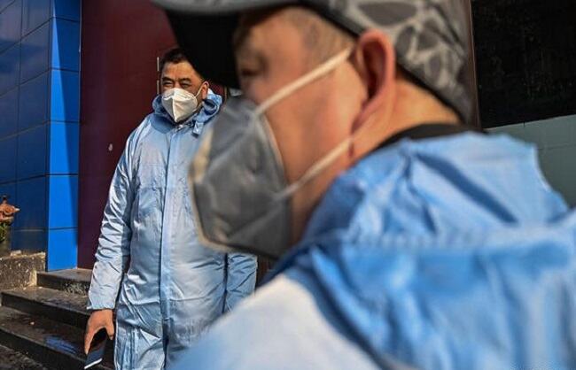 चीन में मरनेवालों की संख्या हुई 2663, संक्रमितों की संख्या 77 हजार से अधिक