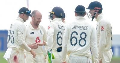 इंग्लैंड ने पहले टेस्ट मैच में श्रीलंका को सात विकेट से हराया