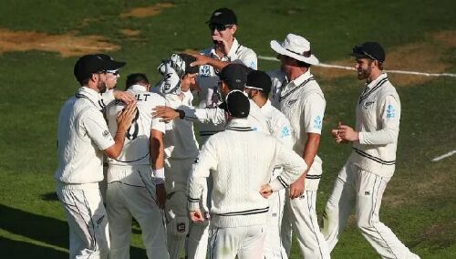 न्यूजीलैंड ने पहले टेस्ट में भारत को 10 विकेट से हराया