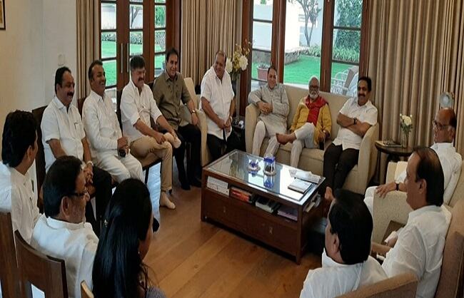 महाराष्ट्र : सरकार गठन को लेकर मंगलवार को होगी कांग्रेस और एनसीपी की बैठक